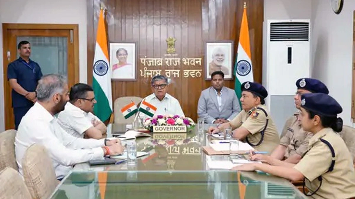 पहलगाम आतंकी ह/म/ले के बाद चंडीगढ़ में हाई अलर्ट: प्रशासक ने सुरक्षा इंतज़ामों का जायज़ा लिया, Kataria बोले- लापरवाही बर्दाश्त नहीं होगी।
