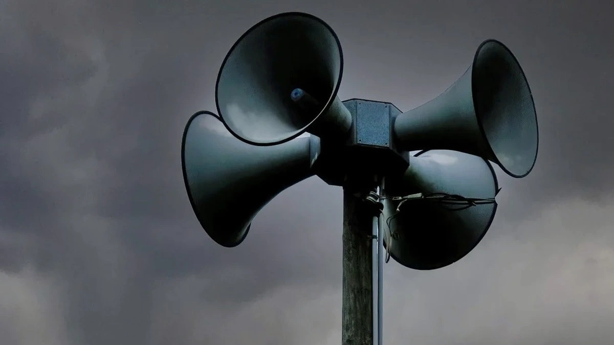 Punjab: बठिंडा एयरफोर्स स्टेशन के पास धमाका, जिले में रेड अलर्ट; जालंधर में भी गूंजे धमाके।