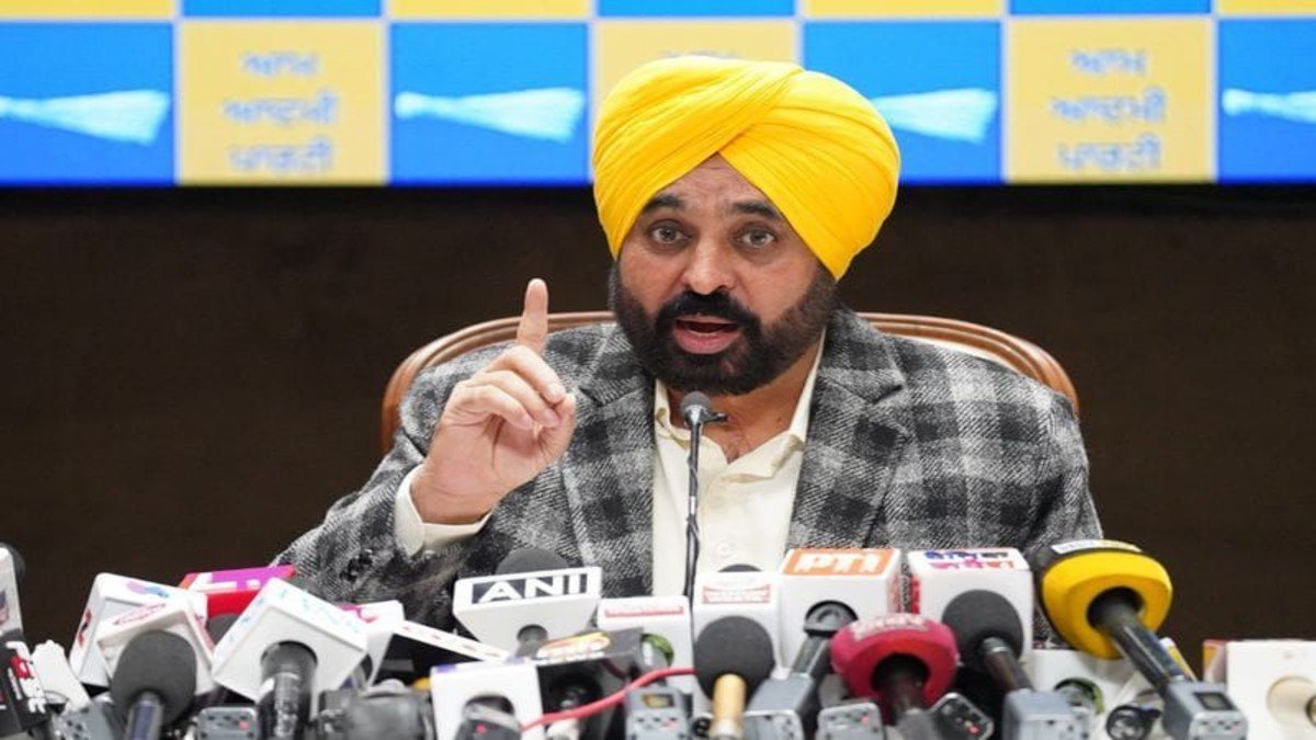 SIR Controversy पर CM Bhagwant Mann की कड़ी प्रतिक्रिया: “सवाल उठाना public Right, जवाब देना ECI की Duty”